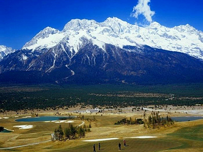 玉龍雪山-雪山高爾夫.jpg