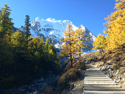 稻城亞丁-珍珠海遠景.jpg